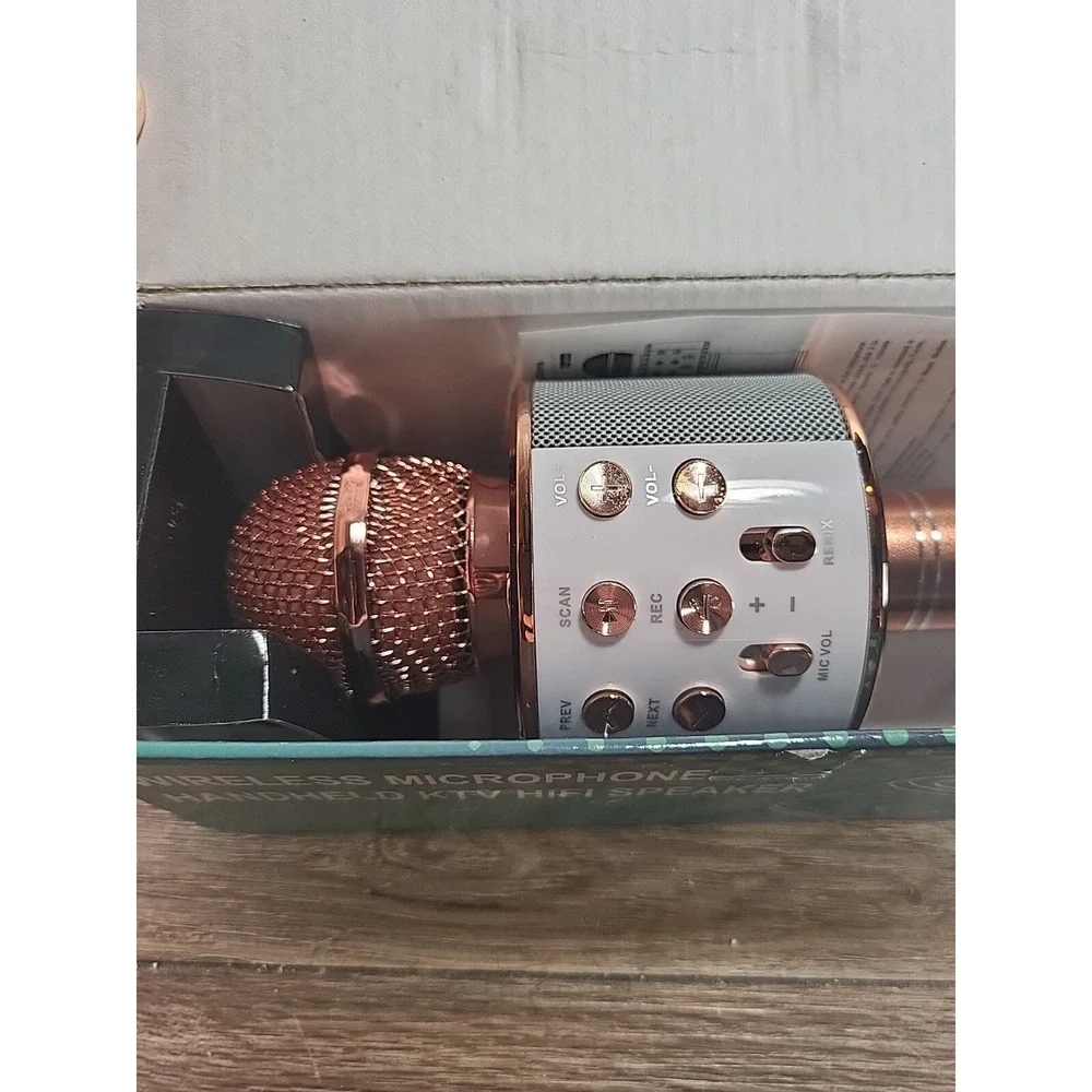 Tecboss‎ Karaoke Microphone model RoseGold